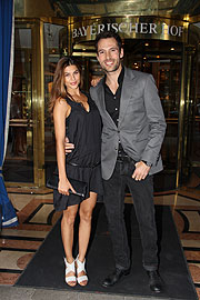 Moderator Alexander Mazza mit Viola Schröder  (©Foto. MartiN Schmitz)